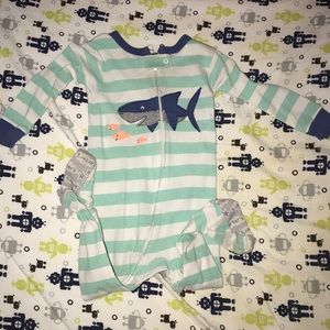 EUC Carters 12 month cotton pajamas